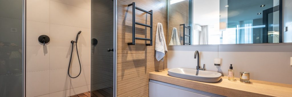 Shower door installation in Houston, TX